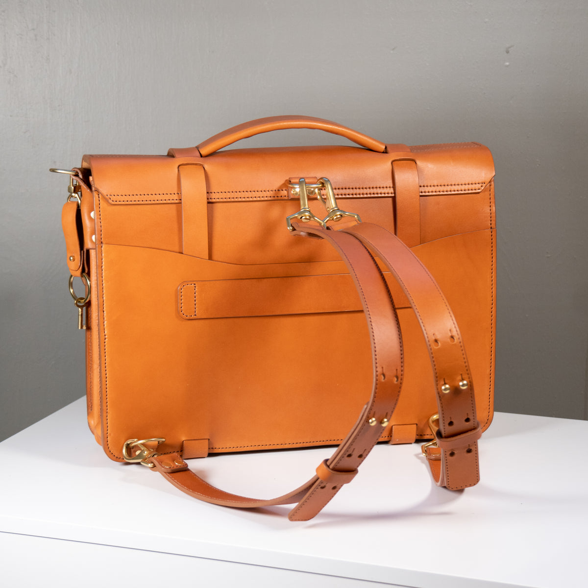 Savoir Faire 3-in-1 backpack/briefcase/messenger - English Tan
