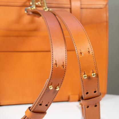 Savoir Faire 3-in-1 backpack/briefcase/messenger - English Tan