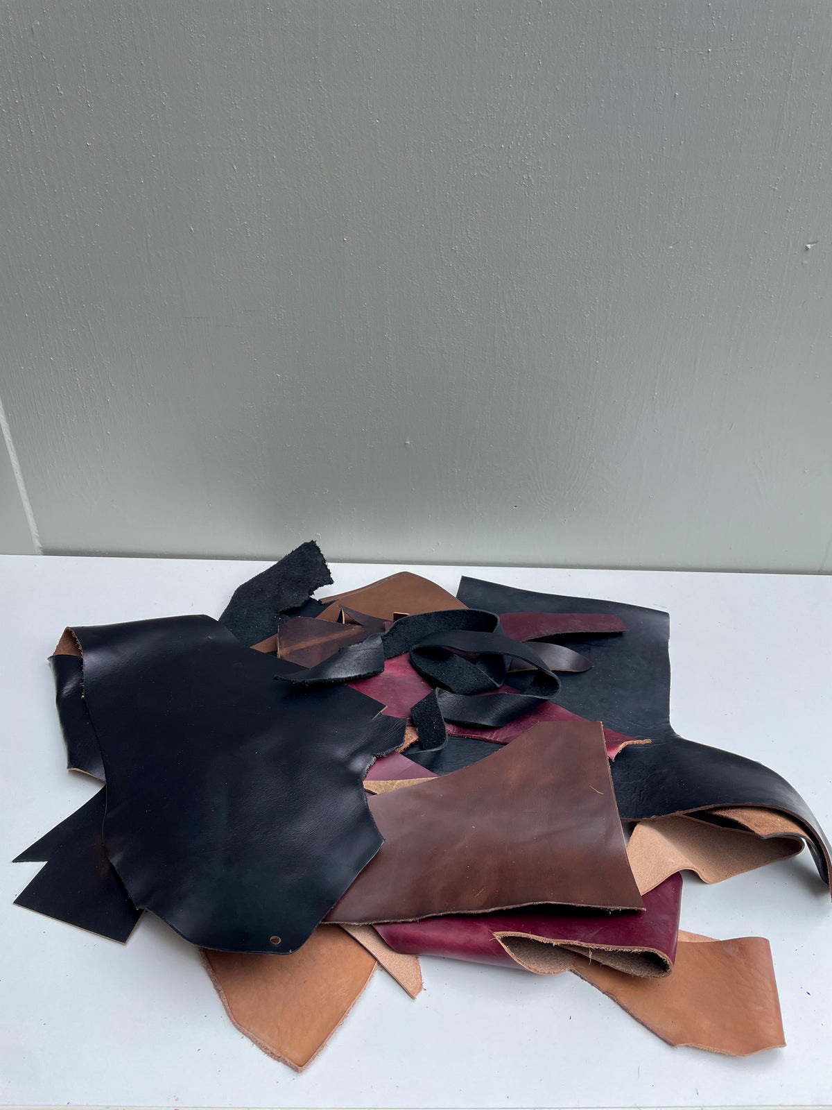 2 lbs of Scrap Leather - Mixed Horween